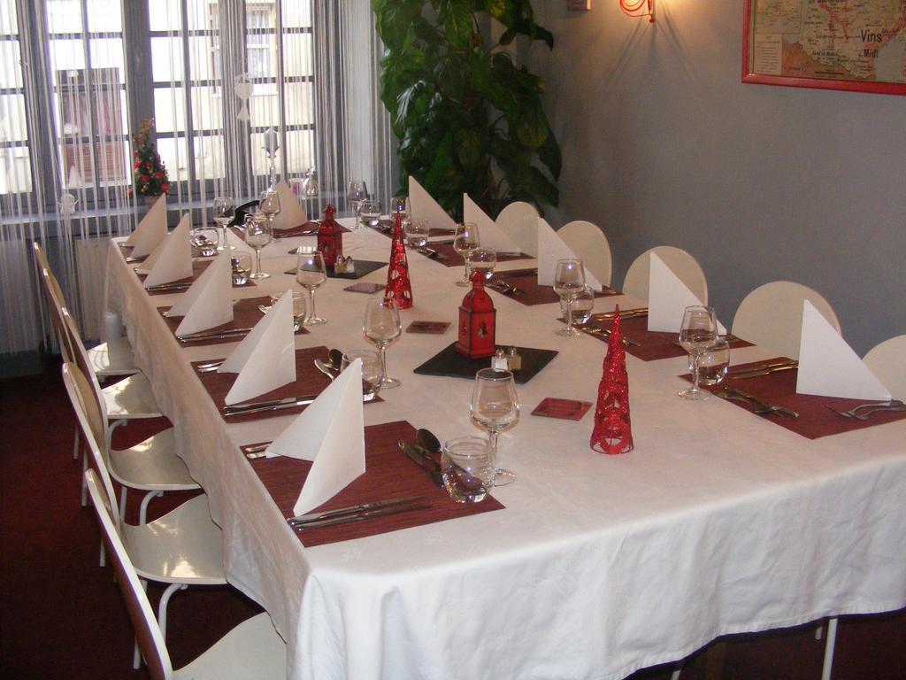 Hotel-Restaurant Les Colonnades Saint-Fulgent Kültér fotó